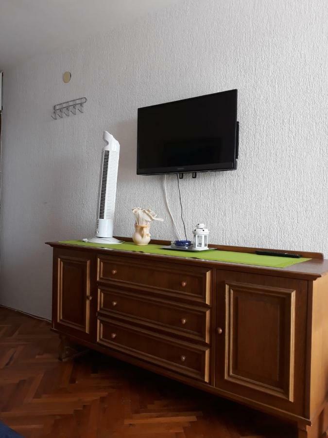 Apartman Grospic 2 Cesarica Exteriér fotografie