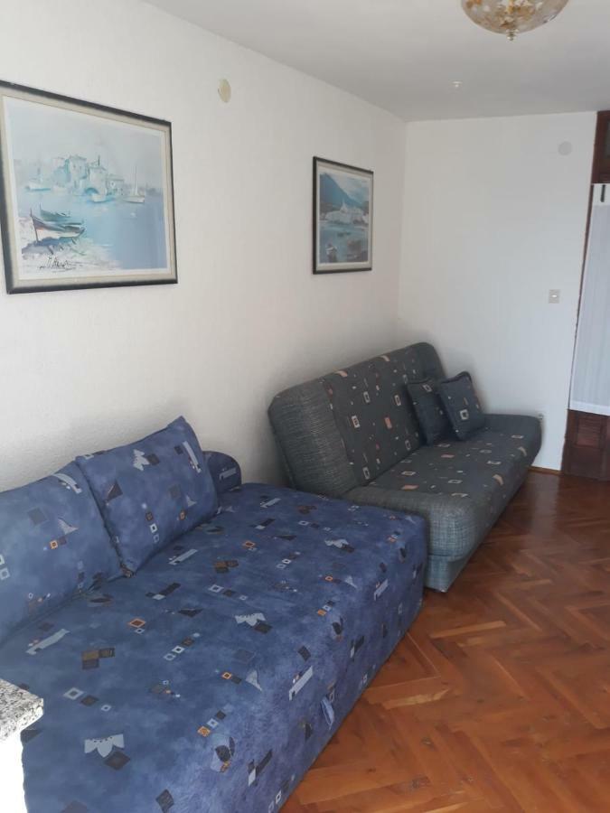 Apartman Grospic 2 Cesarica Exteriér fotografie