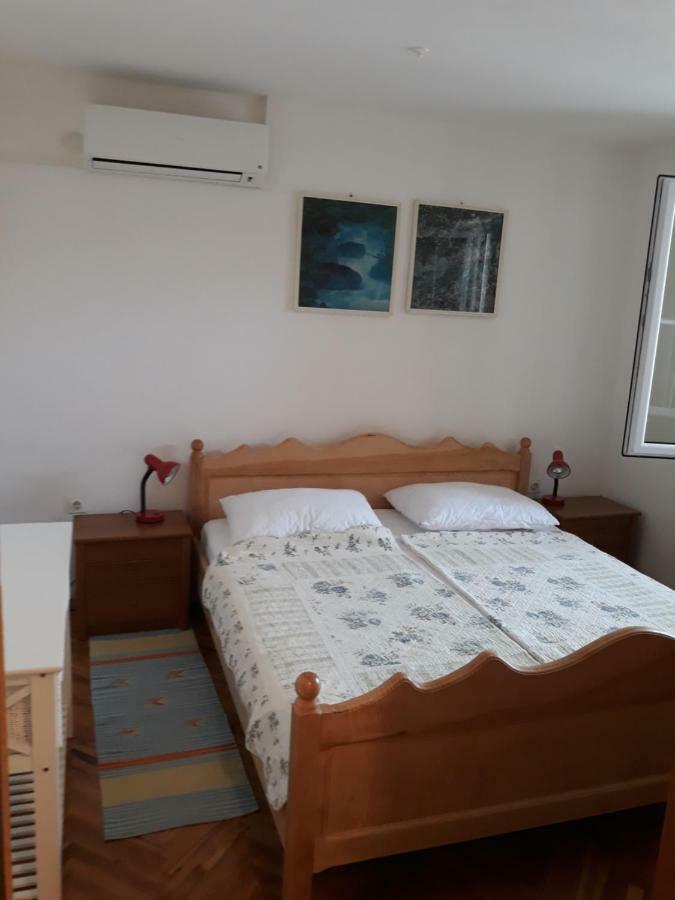 Apartman Grospic 2 Cesarica Exteriér fotografie