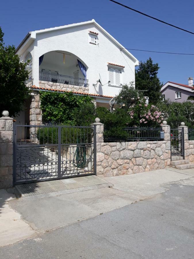 Apartman Grospic 2 Cesarica Exteriér fotografie